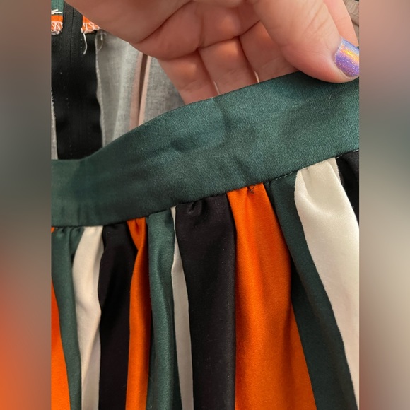 Collectif Jasmine Pumpkin Striped Halloween Swing Skirt - Picture 6 of 8